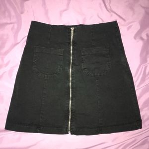 Brandy Melville Black Denim Zipper Skirt for Women